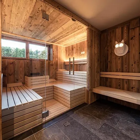 Boutiquehotel Clara فندق بَرونيكو