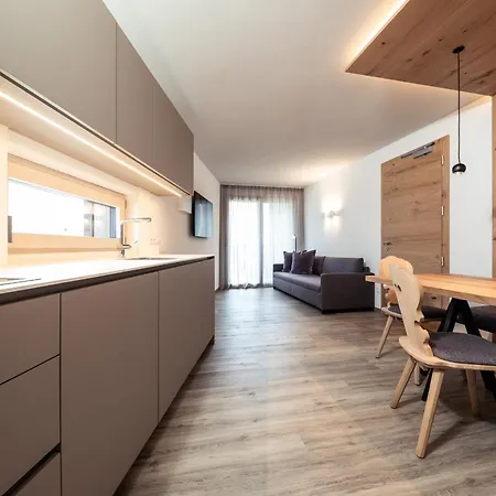 酒店 Boutiquehotel Clara 3*