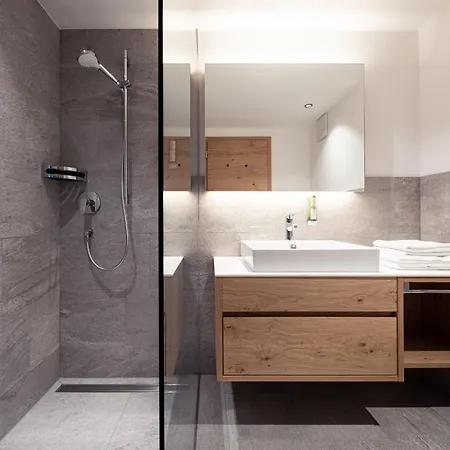 Boutiquehotel Clara فندق بَرونيكو